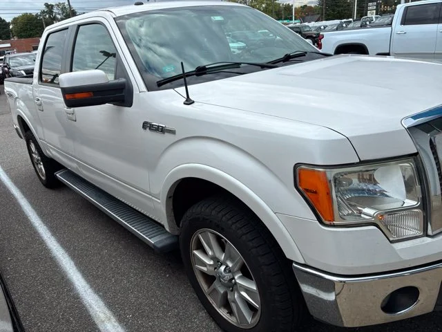 Used 2012 White Ford Lariat image 1
