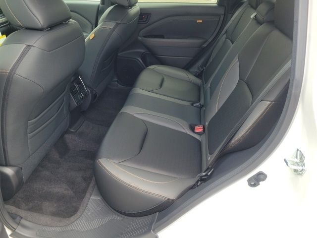 New 2026 CRYSTAL WHITE PEARL Subaru Wilderness image 10