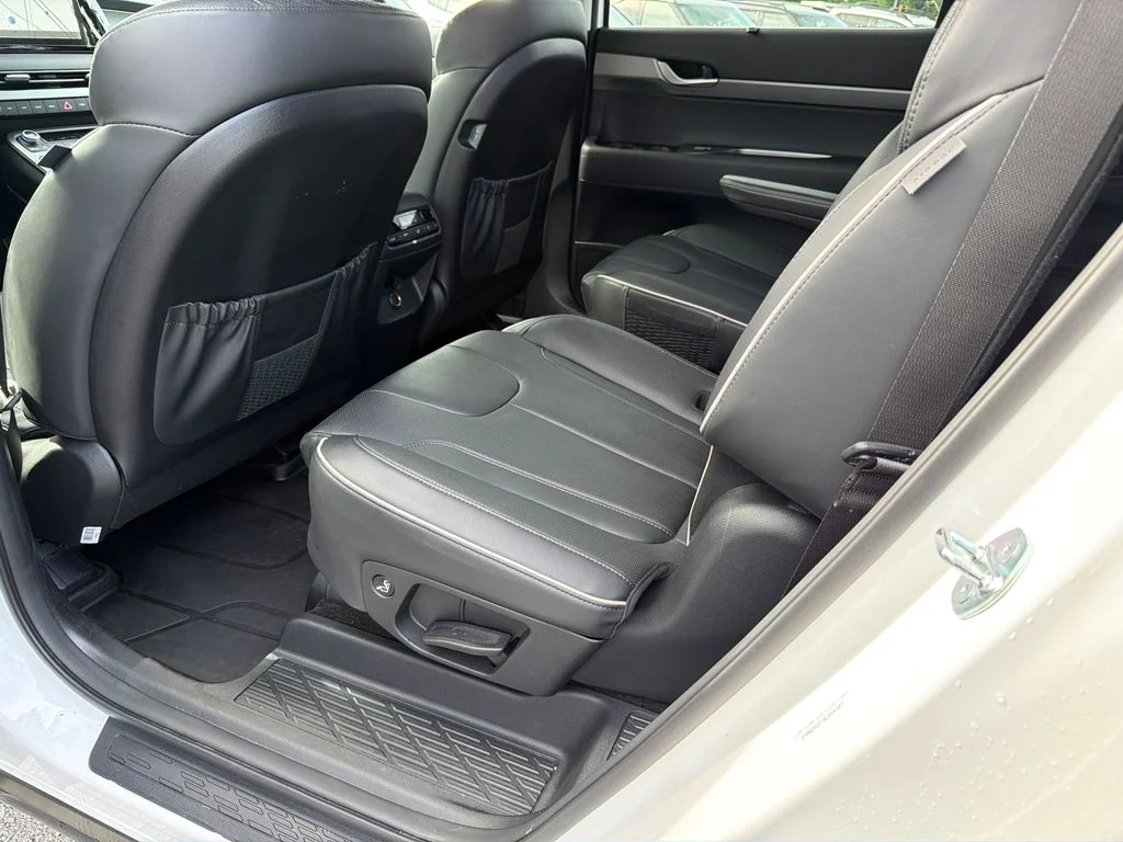 Used 2025 White Hyundai XRT image 21