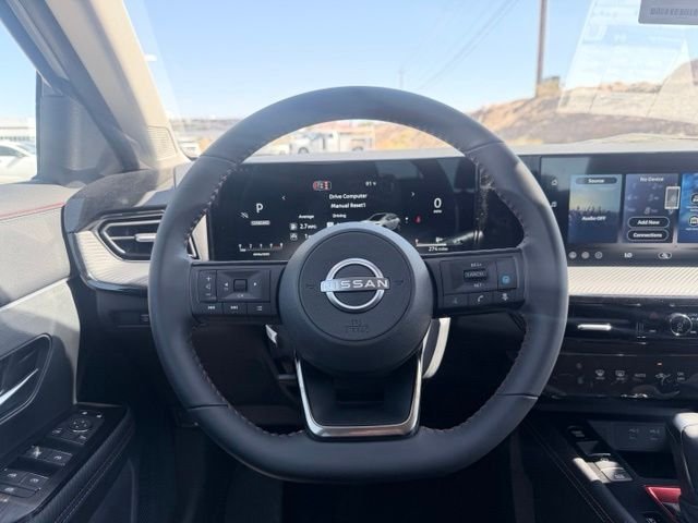 New 2026 Aspen White TriCoat / Super Black Two-tone Nissan SR image 9