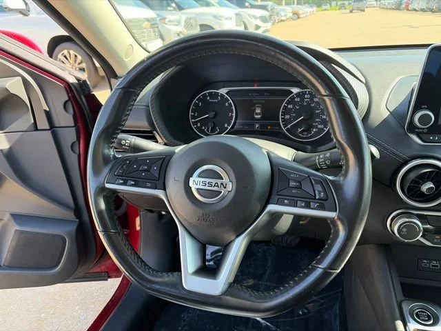 Used 2022 Red Nissan SV image 15