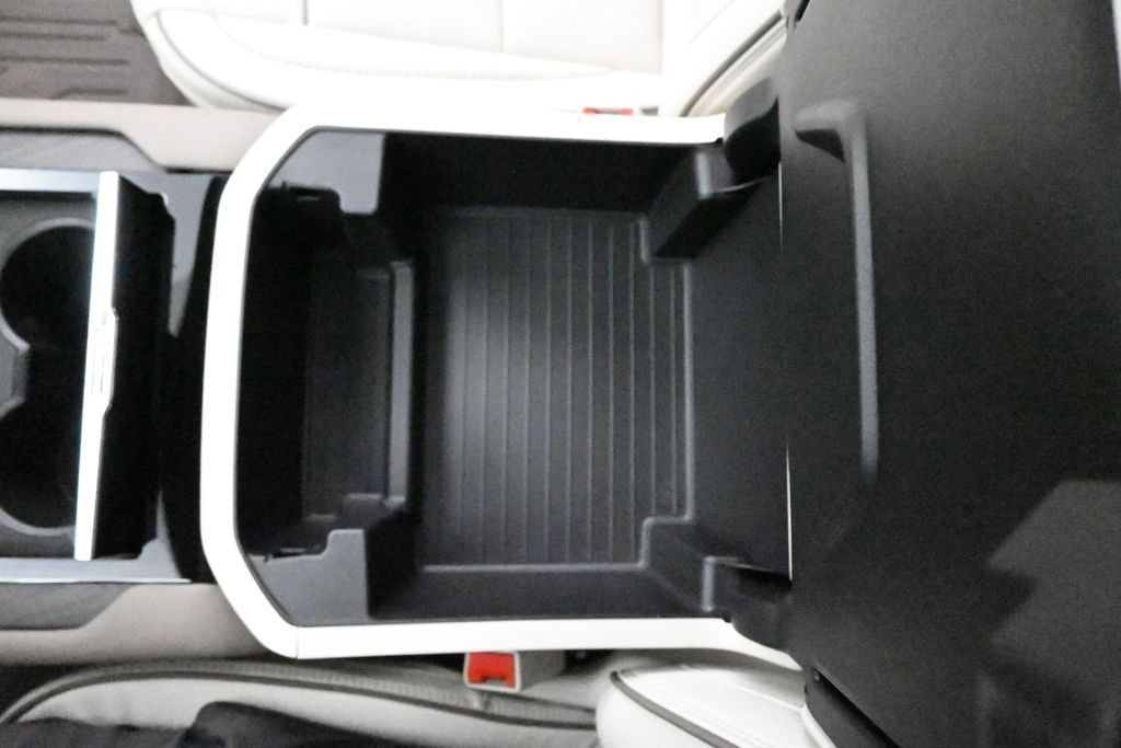 2026 GMC Yukon XL Denali - Photo 19