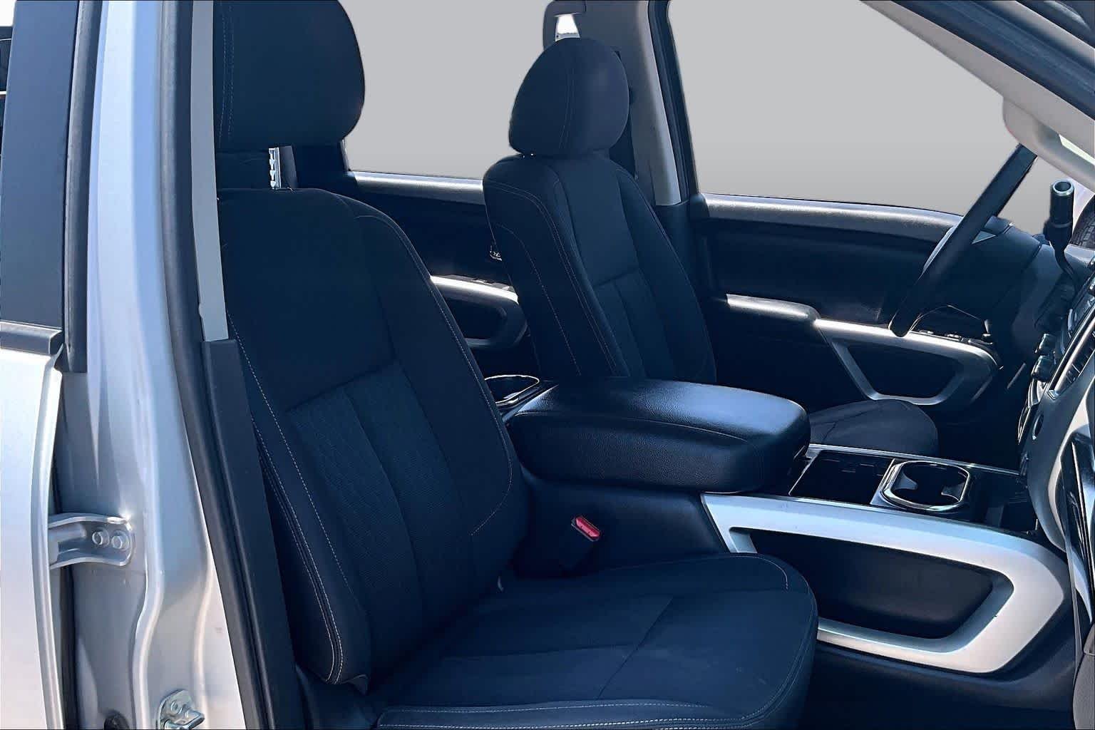 Used 2018 Brilliant Silver Nissan SV image 9