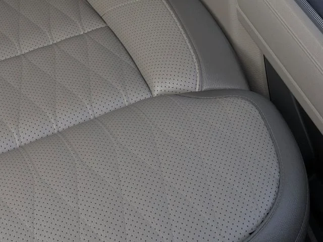 New 2026 Glacier Gray Metallic TriCoat Ford Platinum image 16
