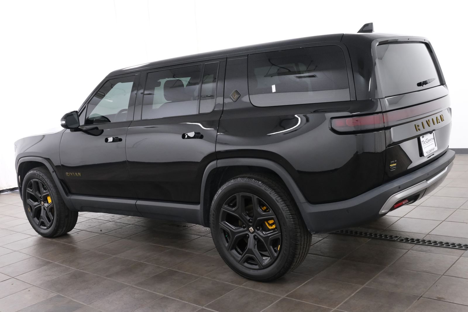 Used 2023 Midnight Rivian Adventure image 4