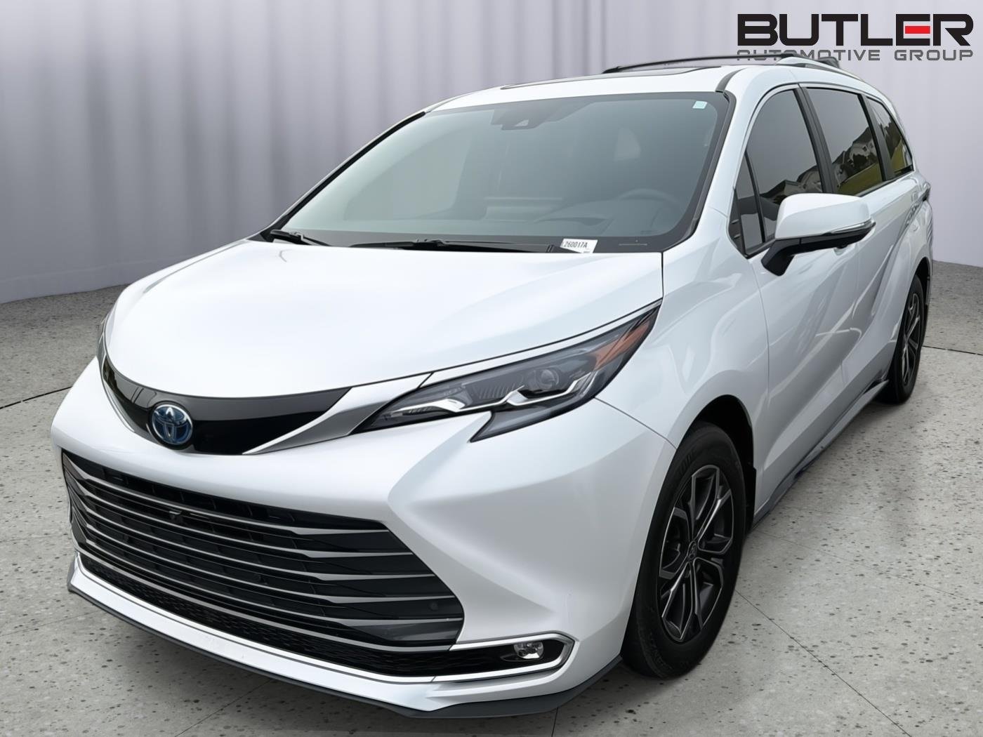 Used 2025 Wind Chill Pearl Toyota Platinum 7-Passenger image 2