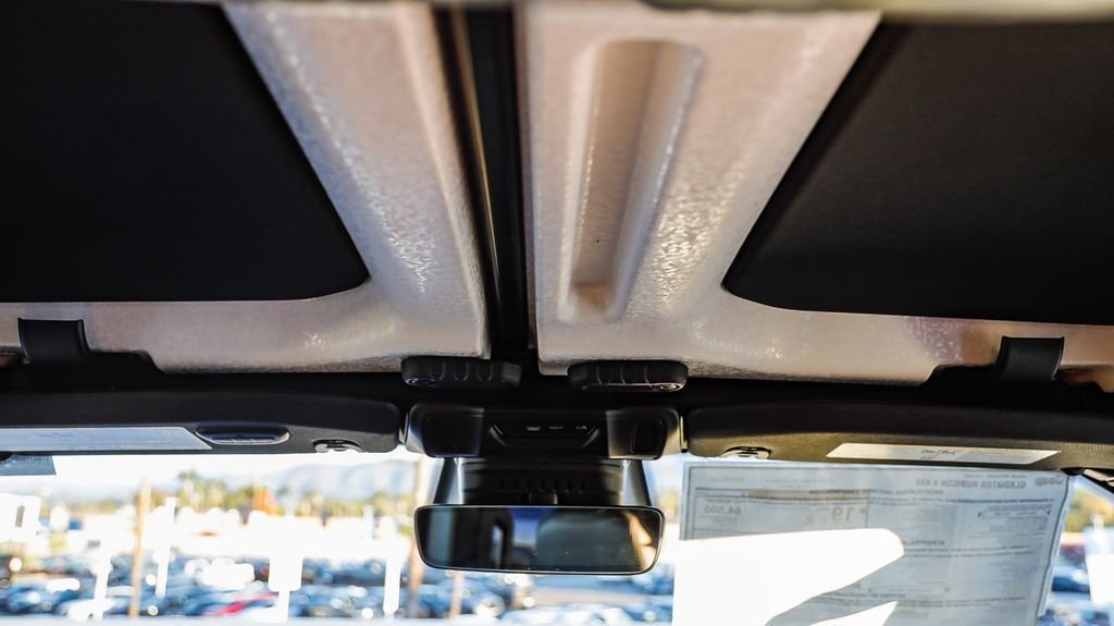 New 2026 Reign Jeep Rubicon X image 17
