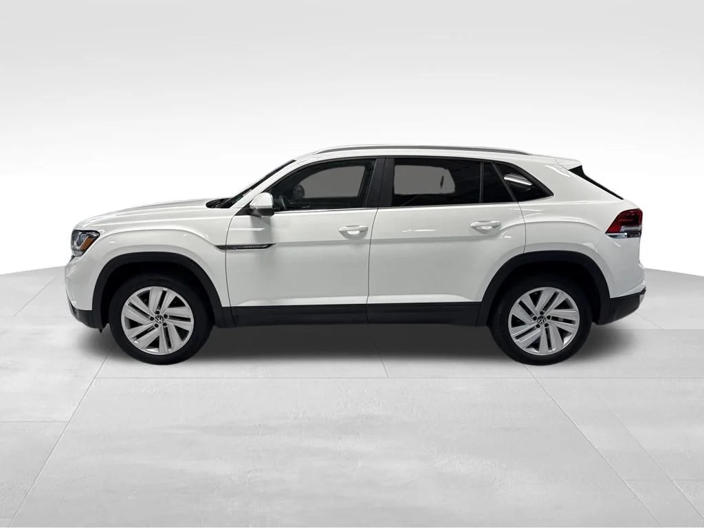 Used 2021 White Volkswagen 2.0T SE w/Technology image 3