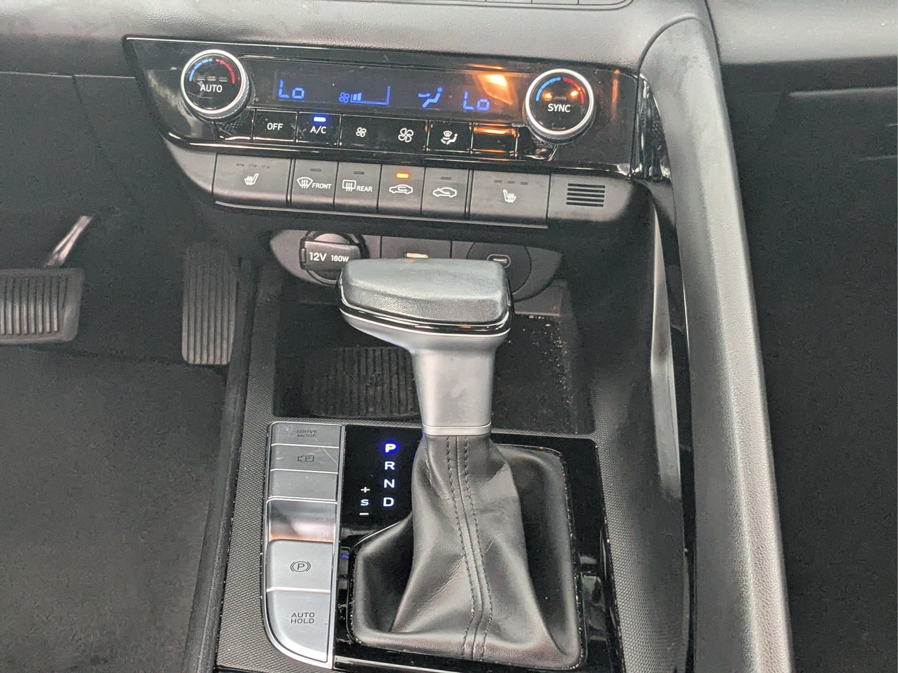 2024 Hyundai Elantra SEL - Photo 14