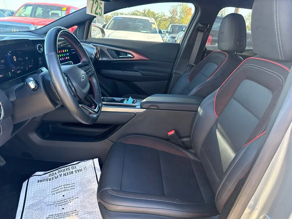 Used 2024 Gray Chevrolet RS image 9