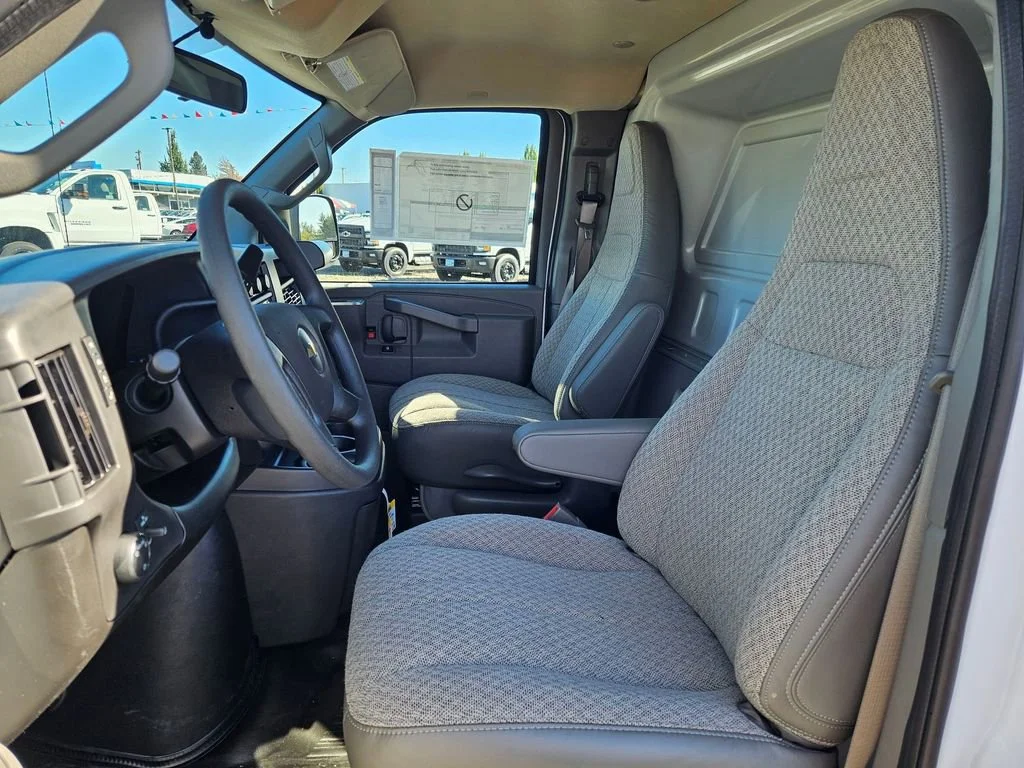 2025 Chevrolet Express Cargo Work Van - Photo 14