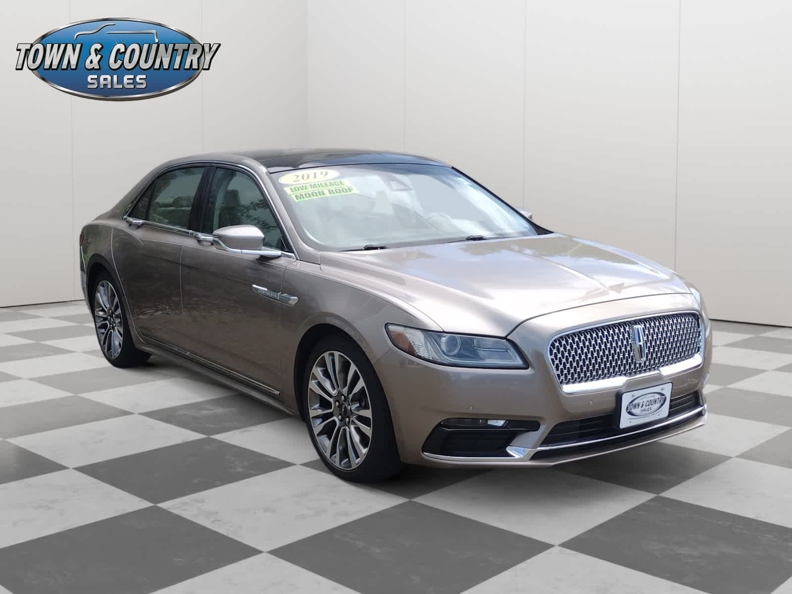 2019 Lincoln Continental Select AWD's photo