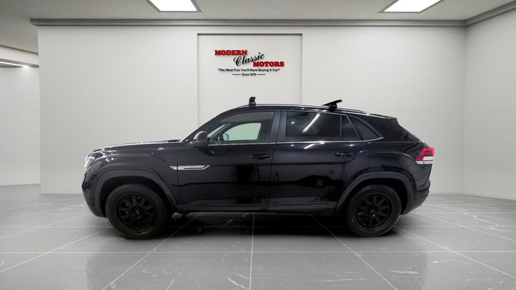 Used 2021 Black Volkswagen 2.0T S image 4