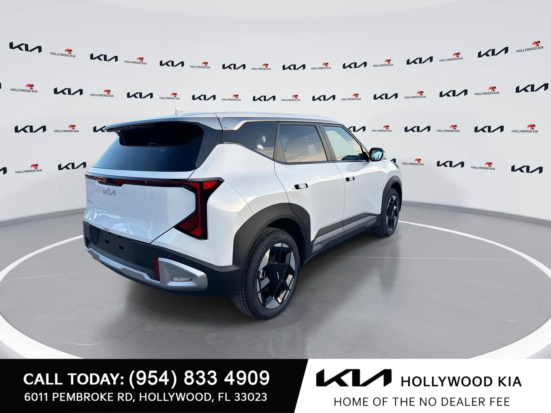 New 2027 Snow White Pearl Kia EX image 8