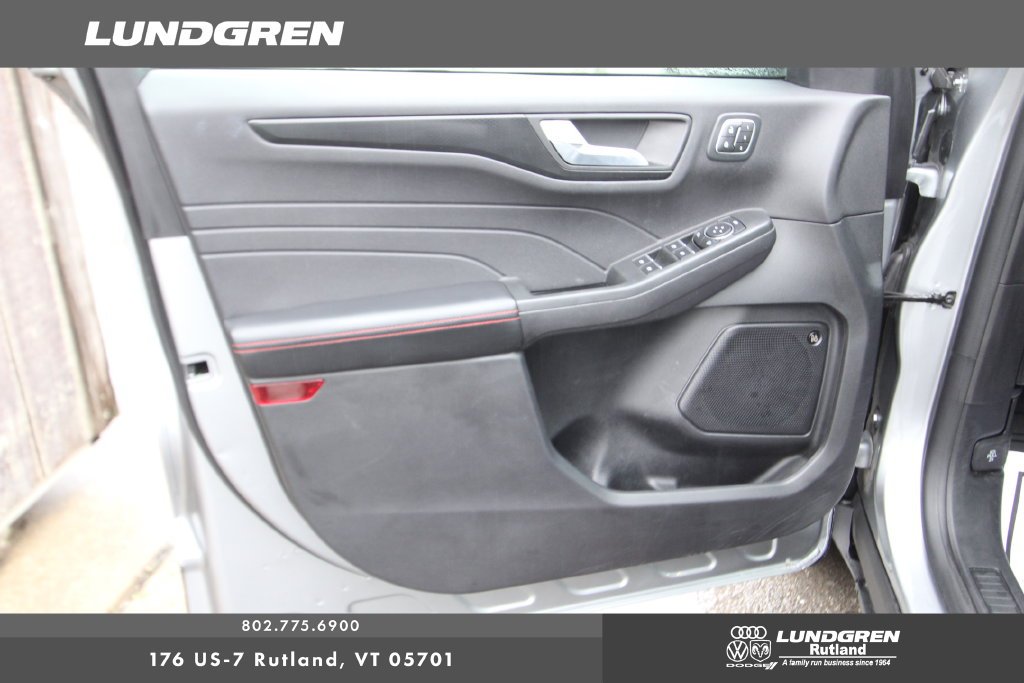 Used 2022 Silver Ford SEL image 17