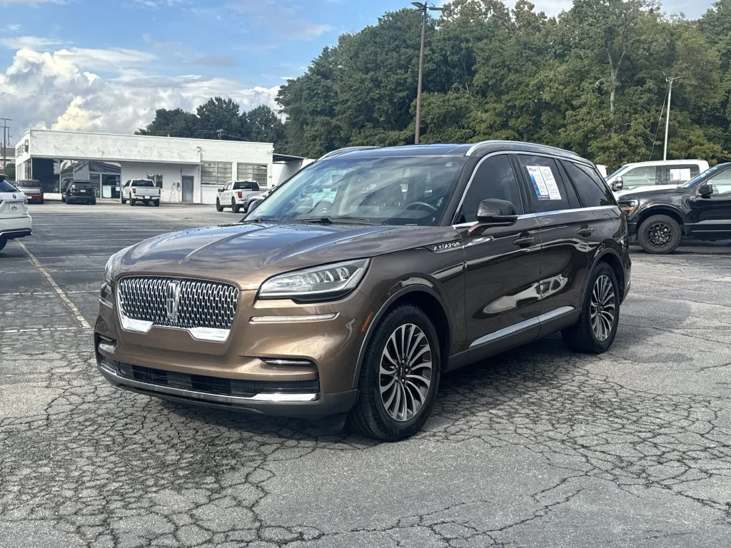 Used 2022 Brown Lincoln Reserve image 3