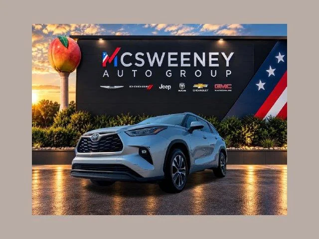 Used 2020 White Toyota XLE image 1