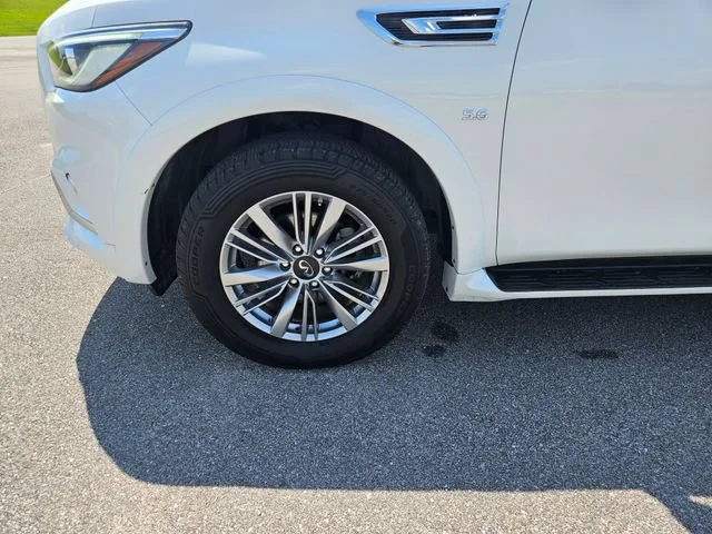 Used 2019 White INFINITI LUXE image 27
