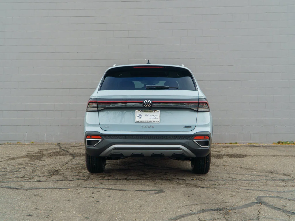 New 2027 Monument Gray Volkswagen 1.5T SE image 5