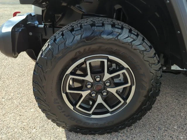 Used 2024 White Jeep Rubicon image 24