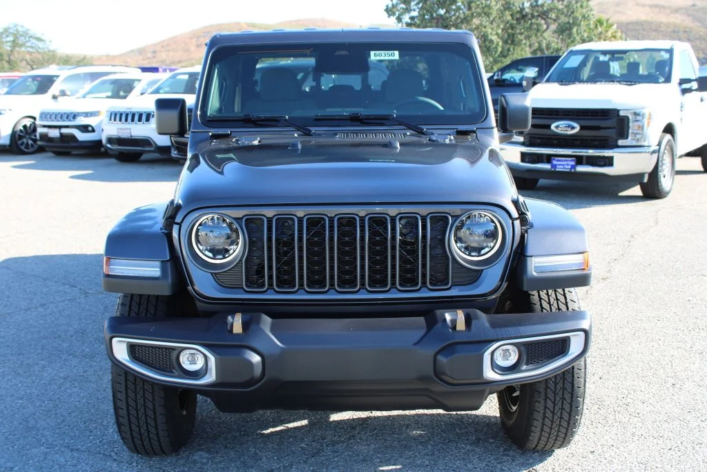 New 2026 Granite Crystal Metallic Clearcoat Jeep 85th Anniversary Edition image 2