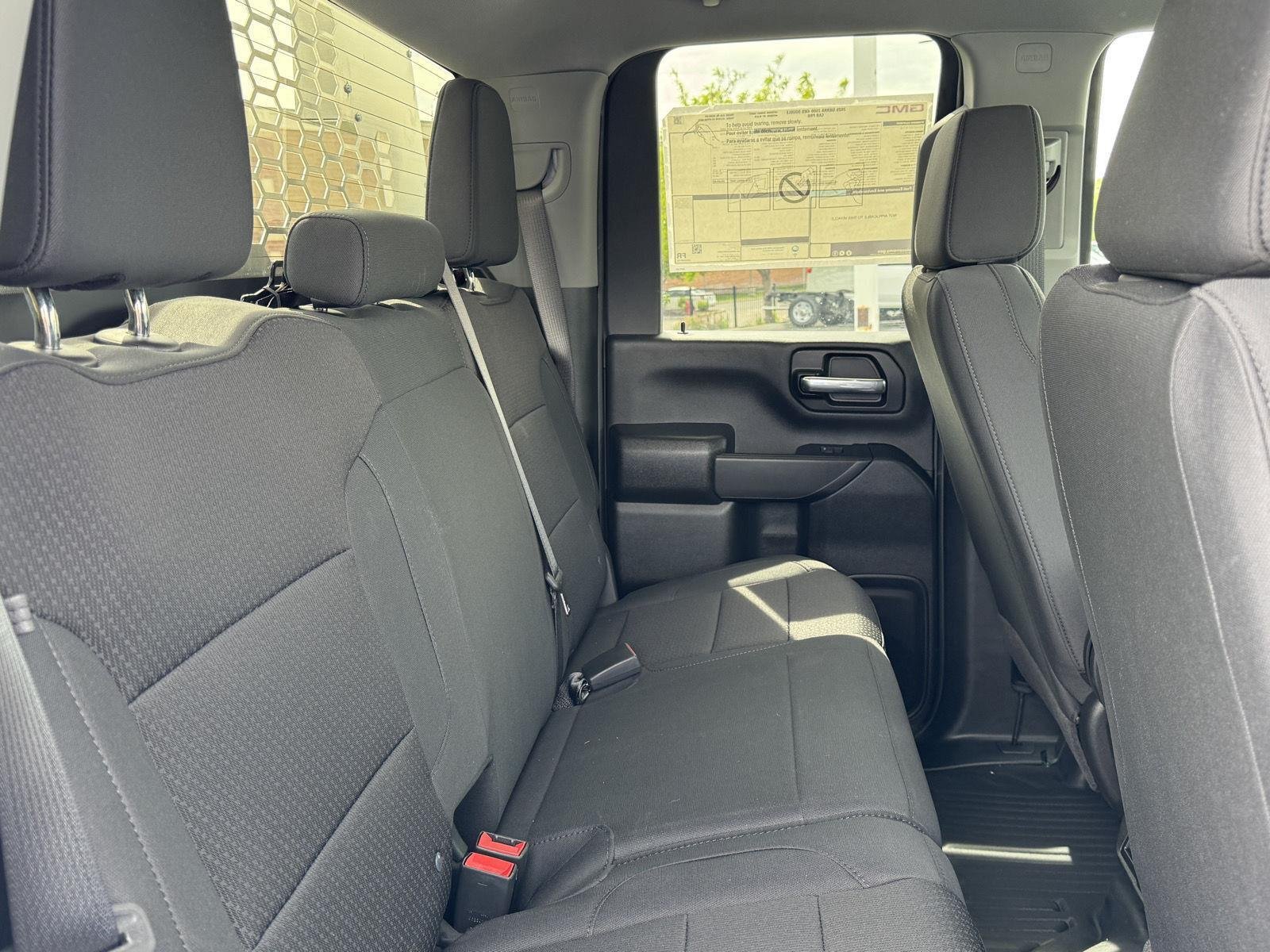 2025 GMC Sierra 2500HD Pro - Photo 18