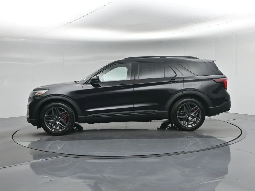 New 2026 Agate Black Metallic Ford ST image 30