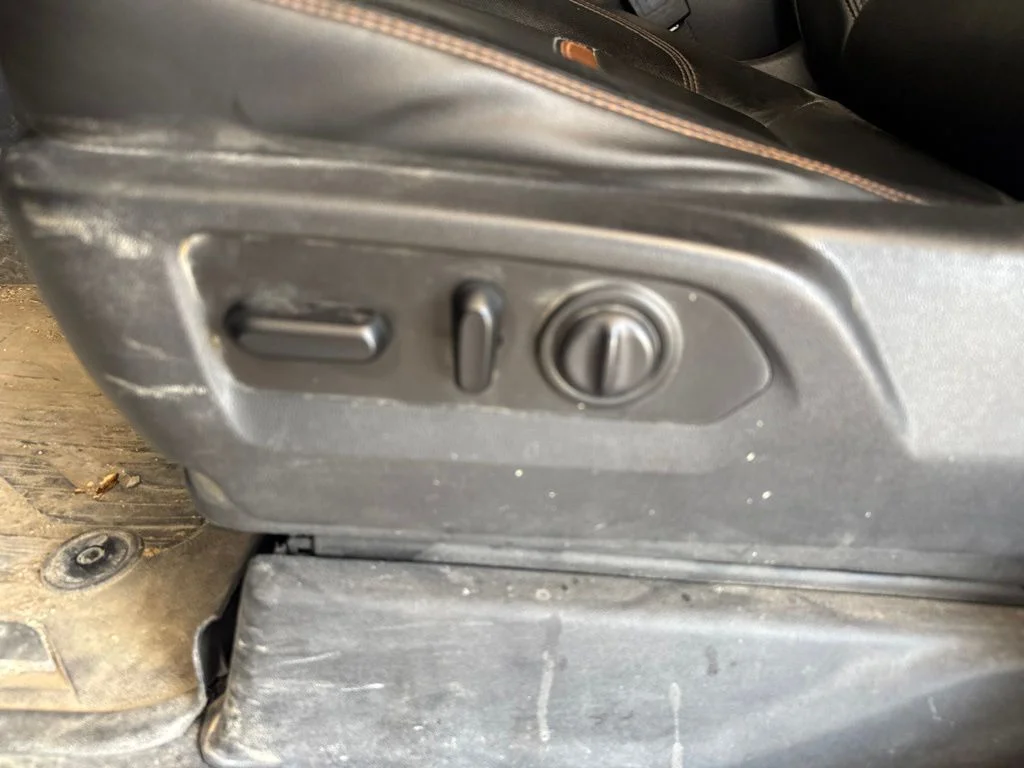 Used 2019 Black GMC AT4 image 21