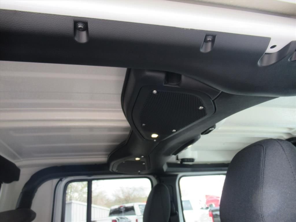 New 2026 Bright White Clear-Coat Exterior Paint Jeep Sport S image 11