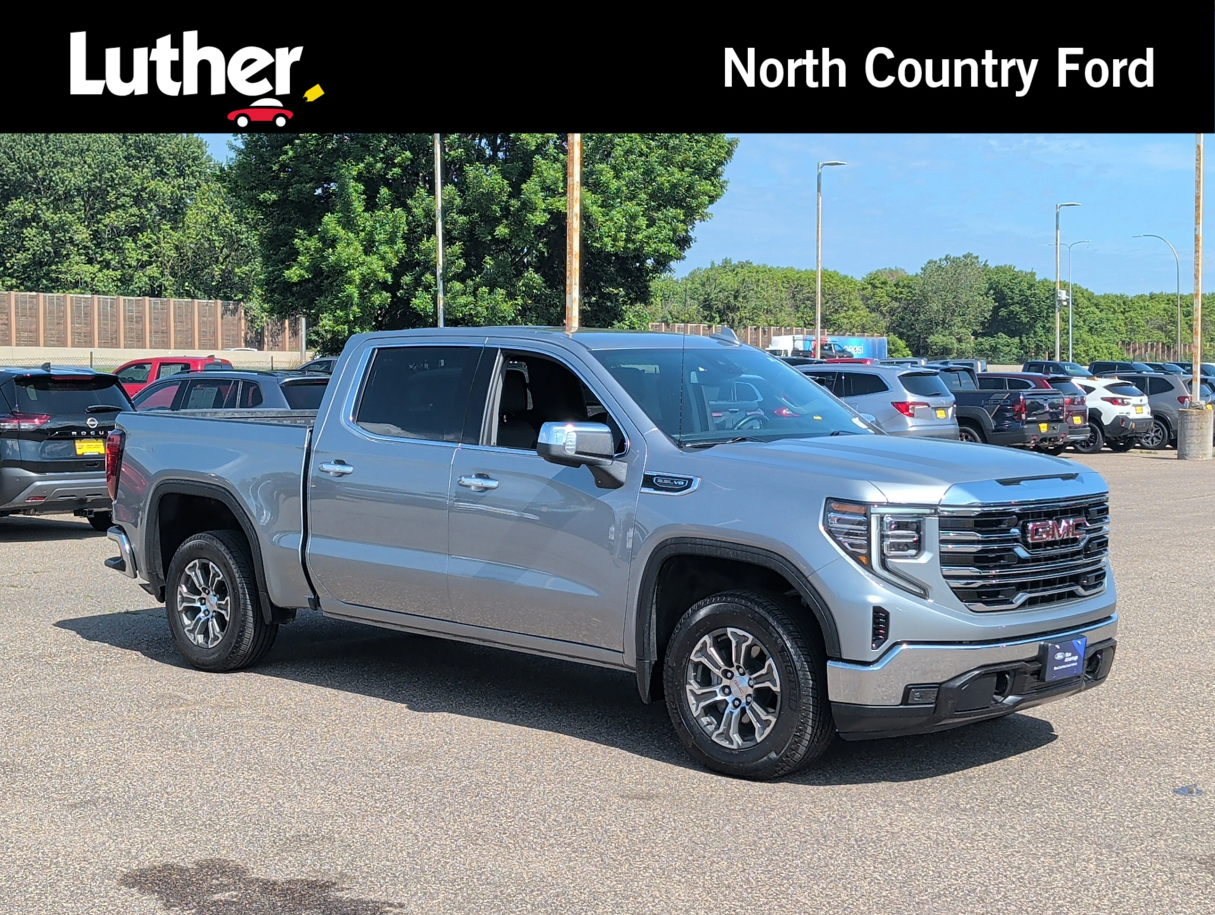2025 GMC Sierra 4WD Crew Cab Short Box SLT's photo