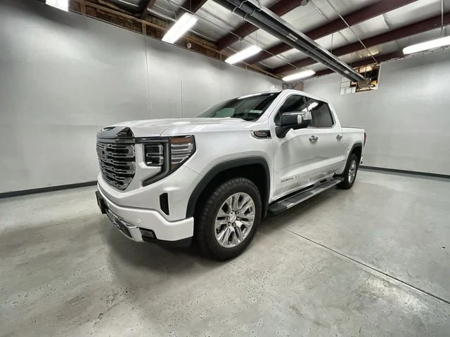 2024 GMC Sierra 4WD Crew Cab Short Box Denali's photo