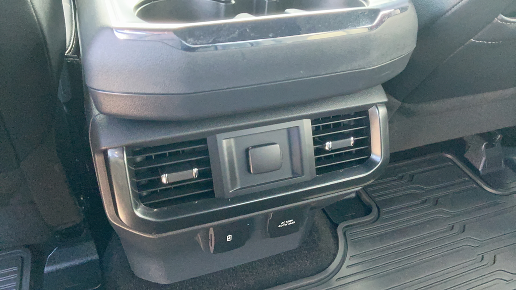 Used 2022 Black Ford Lariat image 10