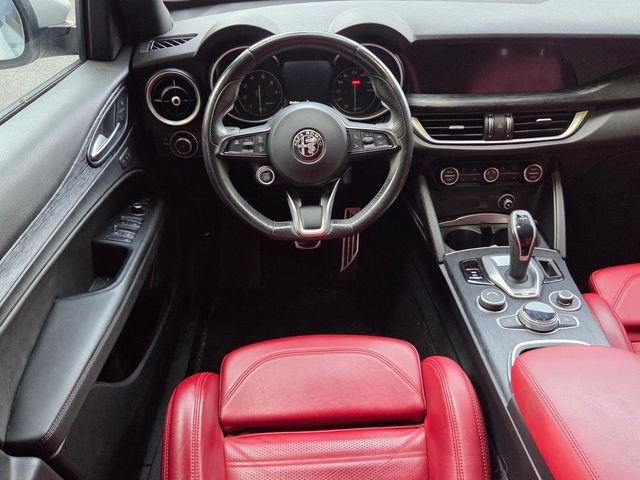 Used 2023 Gray Alfa Romeo Sprint image 6