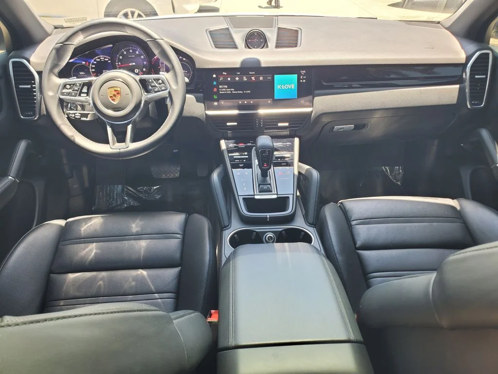 Used 2023 White Porsche Base image 10