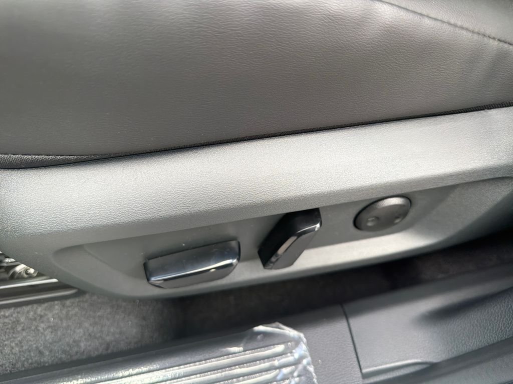 New 2026 Nissan Rogue Dark Armor 4D Sport Utility