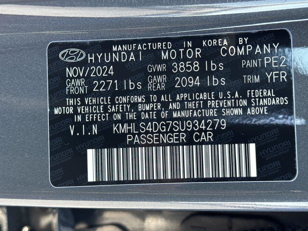 New 2025 Gray Hyundai SEL Convenience image 33