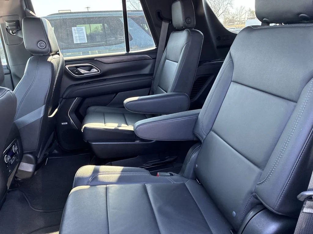Used 2023 Black Chevrolet Z71 image 22