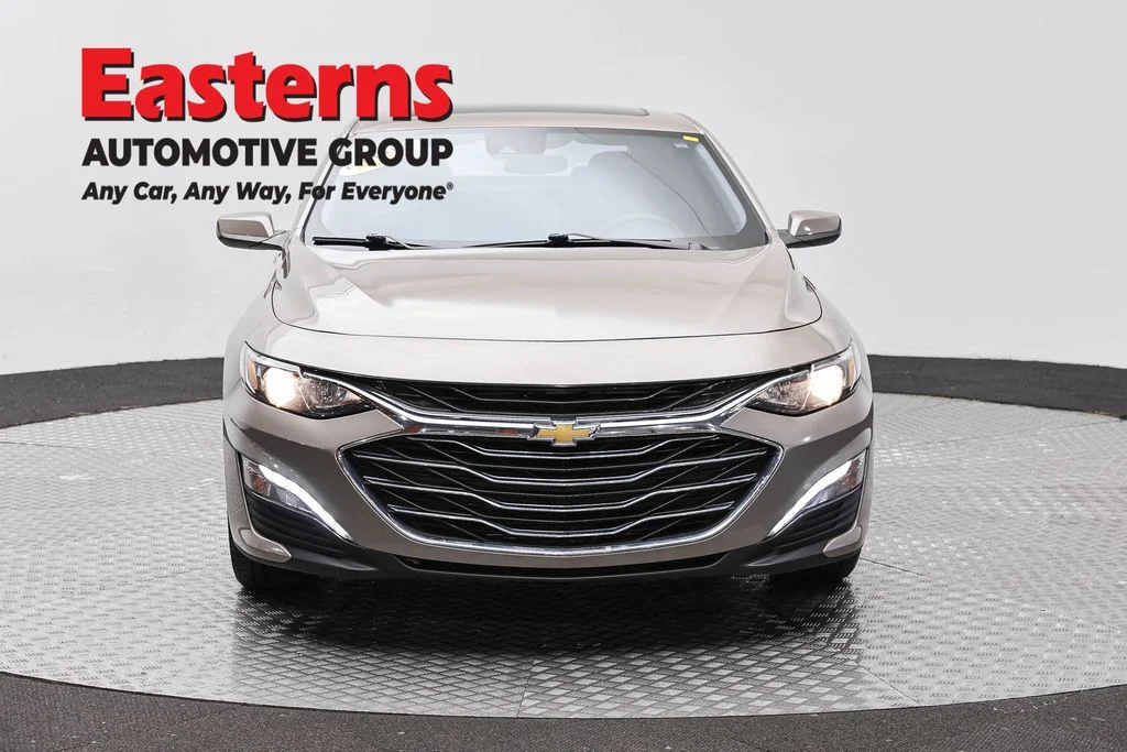 Used 2023 Gray Chevrolet LT image 2
