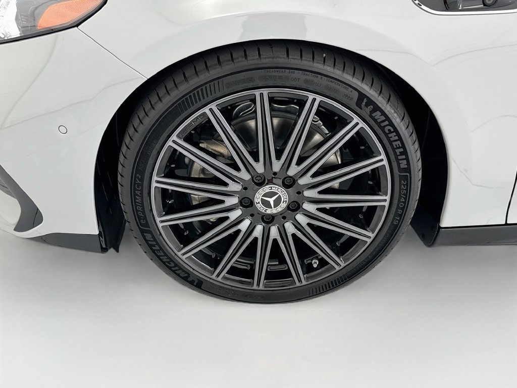 New 2027 MANUFAKTUR Alpine Grey Mercedes-Benz CLA 220 image 29