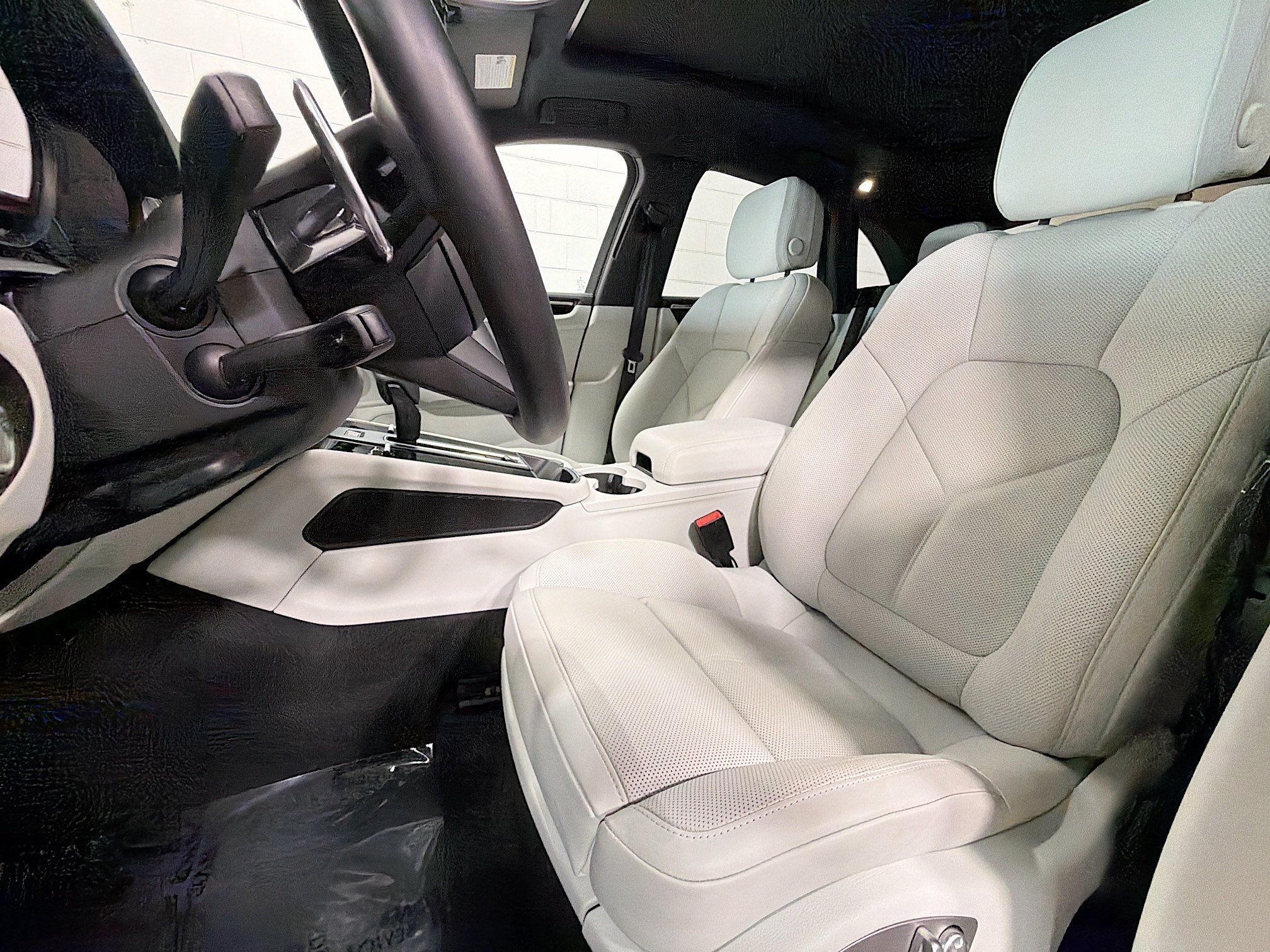 Certified Used 2026 Chalk Porsche  image 5