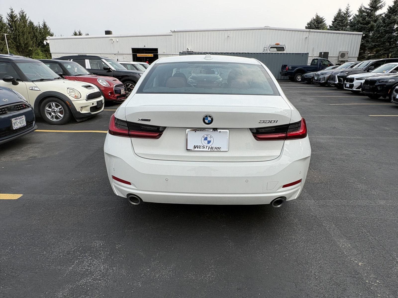 Used 2023 Alpine White BMW 330i xDrive image 6