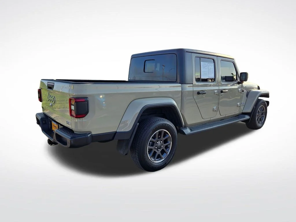Used 2020 Beige Jeep Overland image 3
