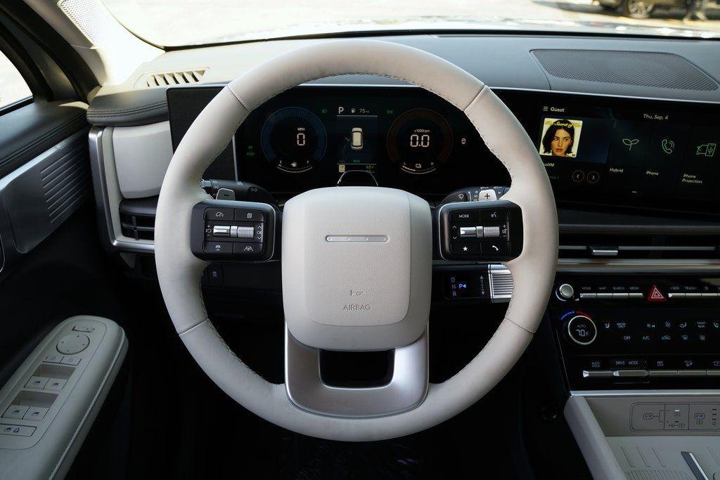 New 2026 Shimmering Silver Hyundai SEL image 13