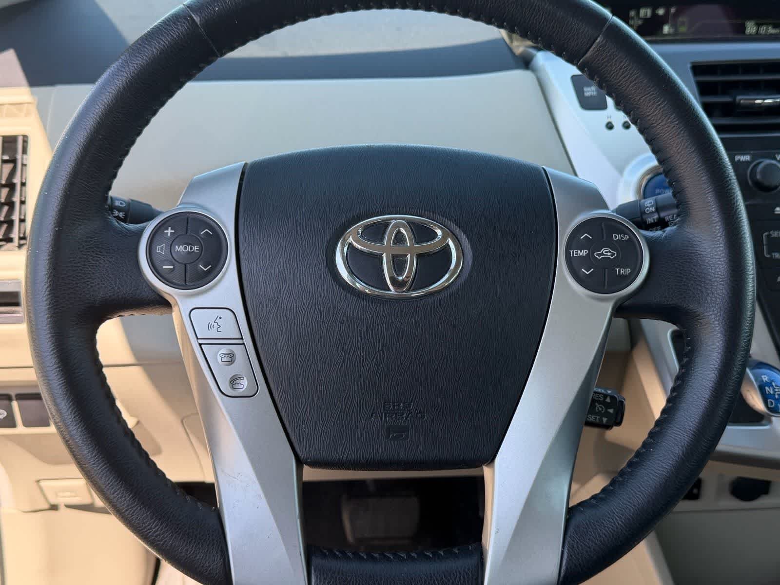 Used 2014 Blizzard Pearl Toyota Five image 7