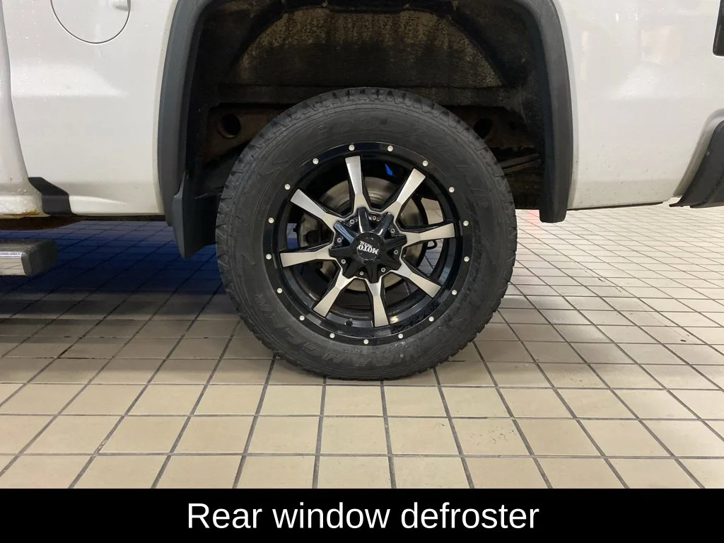 Used 2016 White GMC SLT image 23