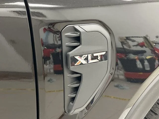New 2026 Shadow Black Ford XLT image 14