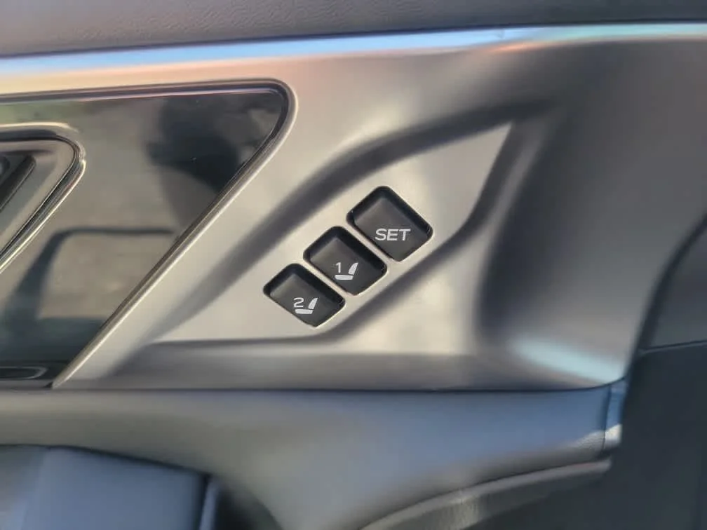 Used 2022 Magnetite Gray Metallic Subaru Limited image 21