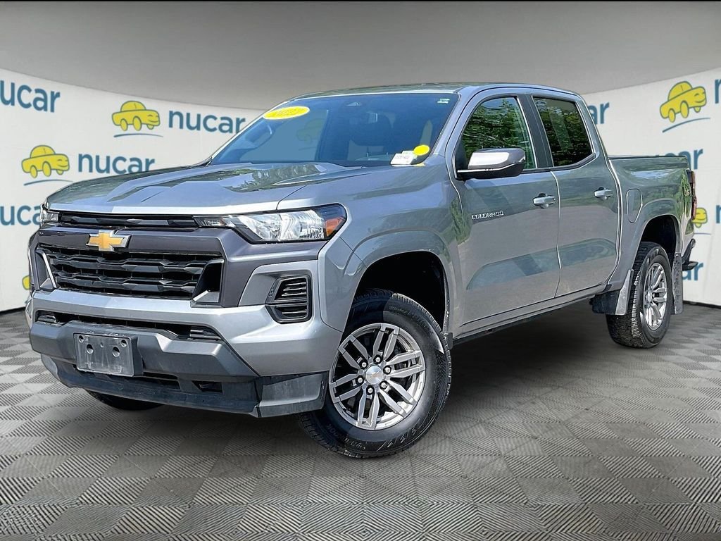 Used 2023 Gray Chevrolet LT image 3