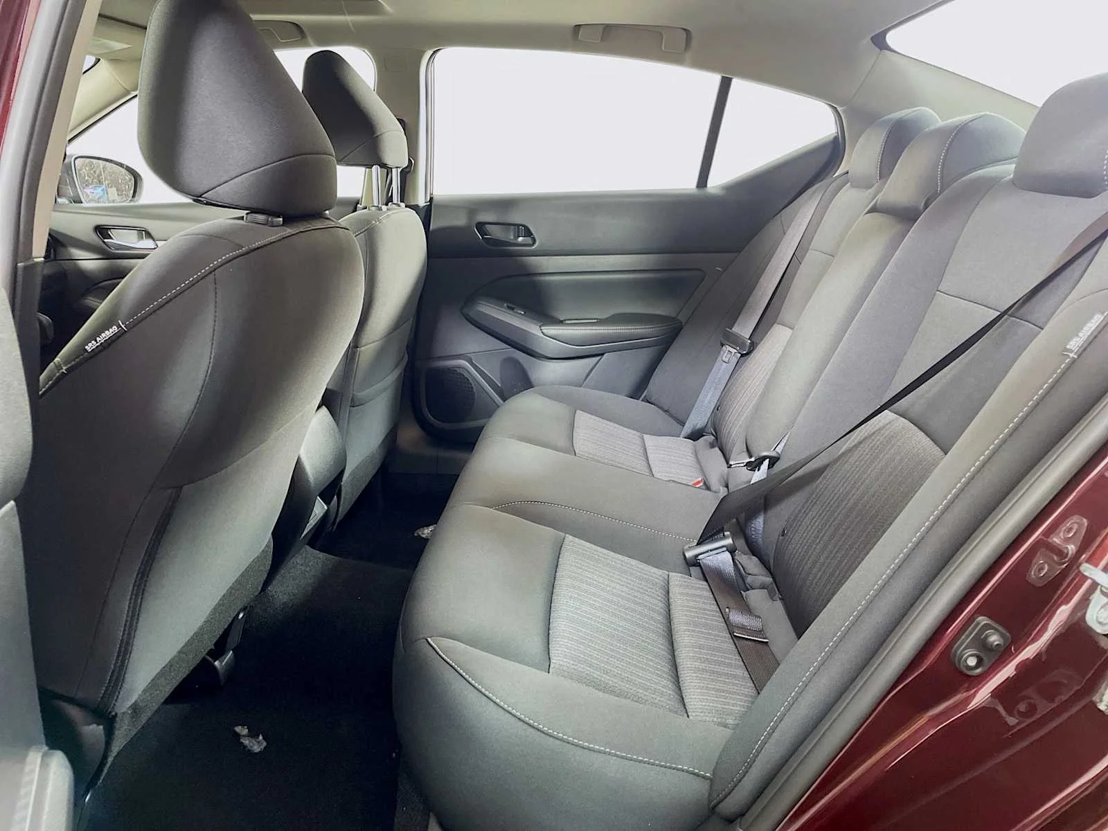 Used 2025 Garnet Pearl Metallic Nissan SV image 5