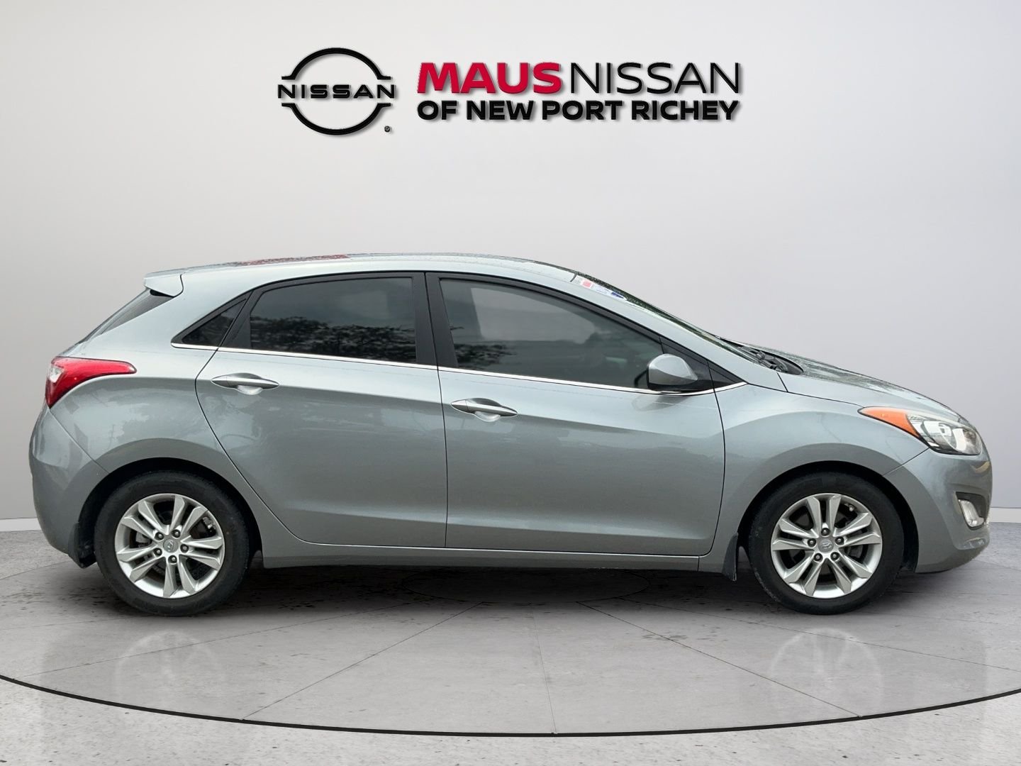 Used 2015 Gray Hyundai Base image 13